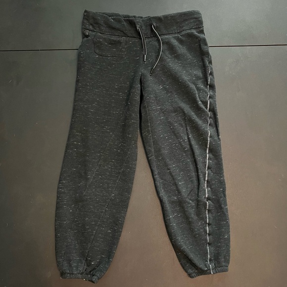 Calvin Klein Sweatpants - Picture 1 of 4